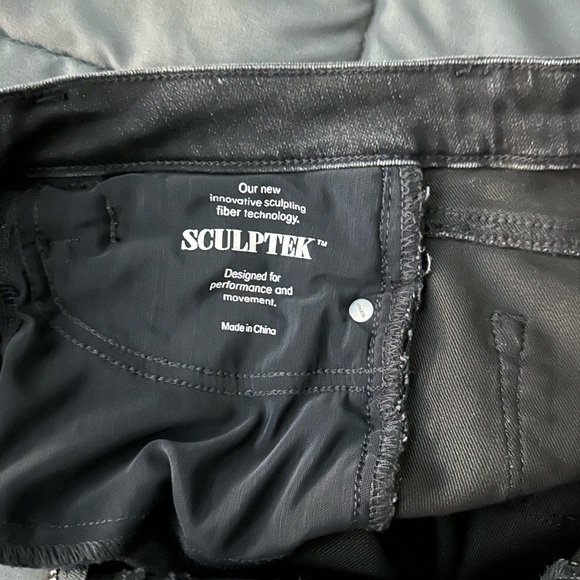 Athleta Sculptek High-Rise Women’s Jeans, size 6, black with zipper - Picture 2 of 6